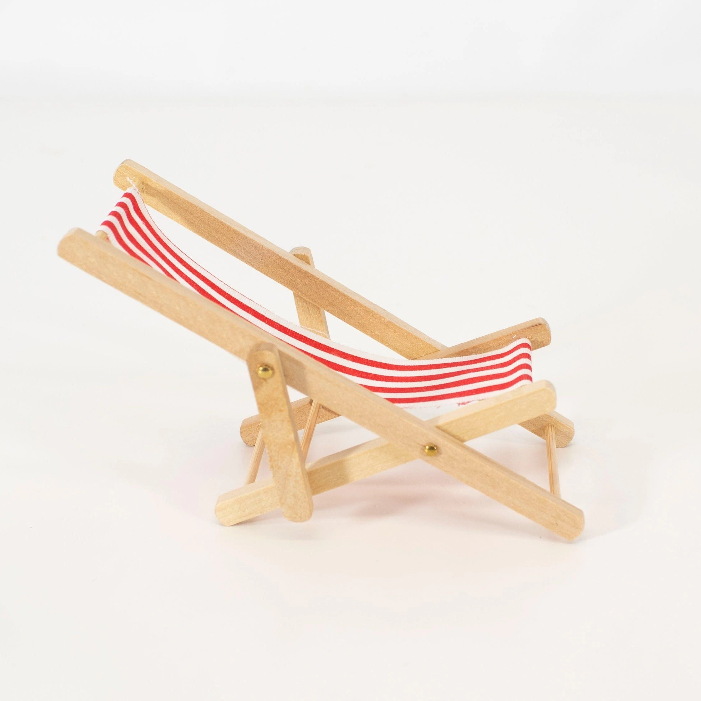 Sun's Out, Chair's Out! 1/10 Scale Foldable Beach Chair – Perfect Summer Vibes!